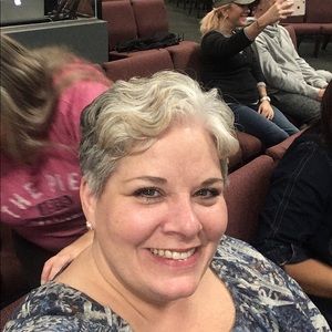 Meet your Posher, Jennifa